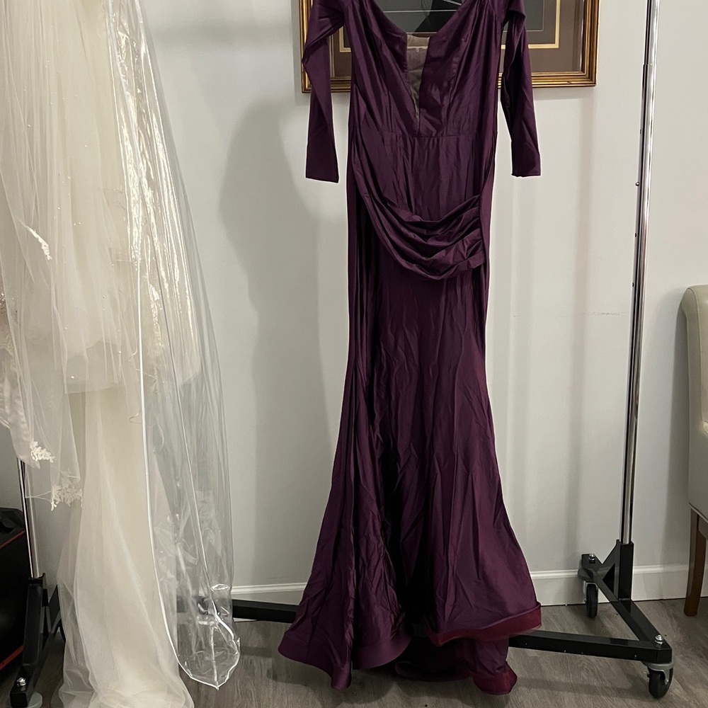 Jessica Angel USA Long Sleeve Off-Shoulder Purple Dress - Picture 6 of 14